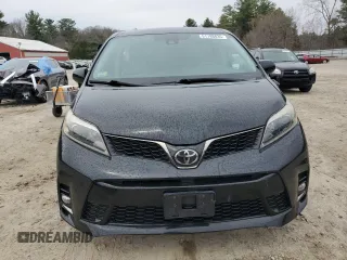 2018 Toyota Sienna SE with VIN 5TDXZ3DC3JS965024, listed as a Copart auction lot 51798835 with 51,267 mi miles and Salvage title. Bid and sale history available at DreamBid. Image 5.