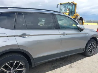 2021 Volkswagen Tiguan S with VIN 3VV1B7AX1MM070775, listed as a IAAI auction lot 41788112 with 22,107 mi miles and . Bid and sale history available at DreamBid. Image 14.