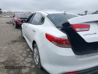 2017 Kia Optima LX z VIN KNAGT4L37H5160410, wystawiony jako IAAI lot #41906061 z przebiegiem 88 243 mil mil oraz . Historia ofert i sprzedaży dostępna na DreamBid. Obrazek 6.