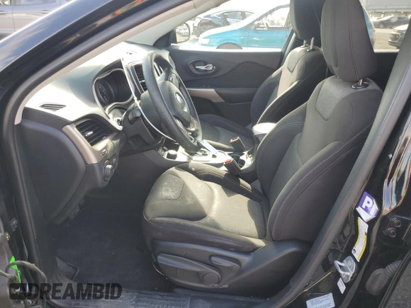2017 Jeep Cherokee Sport z VIN 1C4PJMAB5HW583337, wystawiony jako Copart lot #58088685 z przebiegiem 130 494 mil mil oraz Szkoda całkowita • Salvage title. Historia ofert i sprzedaży dostępna na DreamBid. Obrazek 7.