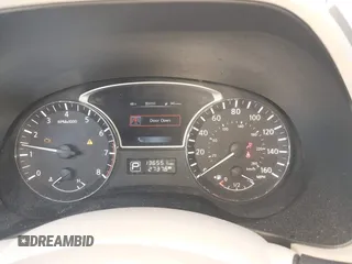 2015 Nissan Pathfinder S with VIN 5N1AR2MM6FC685997, listed as a IAAI auction lot 41772969 with 136,551 mi miles and . Bid and sale history available at DreamBid. Image 7.