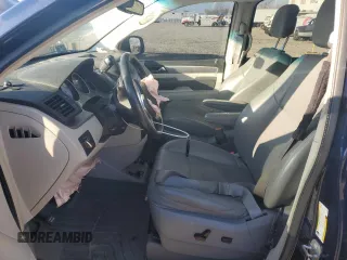 2014 Volkswagen Routan SE with VIN 2C4RVABG1ER134831, listed as a Copart auction lot 84247044 with 111,982 mi miles and Non repairable. Bid and sale history available at DreamBid. Image 7.