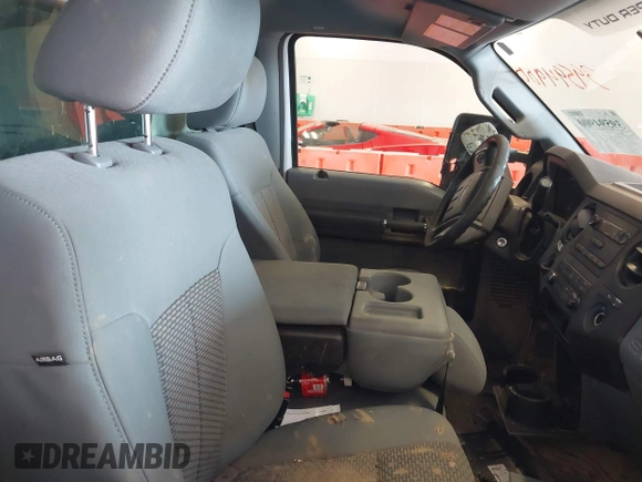 2016 Ford F-250 XL with VIN 1FTBF2A65GEC54175, listed as a IAAI auction lot 39594900 with 158,356 mi miles and . Bid and sale history available at DreamBid. Image 5.