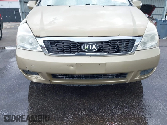 2011 Kia Sedona LX with VIN KNDMG4C71B6407306, listed as a IAAI auction lot 41922697 with 243,248 mi miles. Bid and sale history available at carsss.com. Image 12.