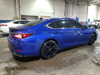 2021 Lexus ES with VIN 58AHZ1B12MU093532, listed as a Copart auction lot 43838425 with 38,430 mi miles and Salvage Title. Bid and sale history available at carsss.com. Image 3.