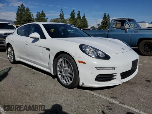 2014 Porsche Panamera z VIN WP0AA2A74EL014241, wystawiony jako Copart lot #46276785 z przebiegiem 56 438 mil mil oraz Szkoda całkowita • Salvage title. Historia ofert i sprzedaży dostępna na DreamBid. Obrazek 4.