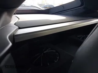 2021 Toyota Supra 3.0 z VIN WZ1DB0C06MW039185, wystawiony jako IAAI lot #42160847 z przebiegiem 42 736 mil mil oraz . Historia ofert i sprzedaży dostępna na DreamBid. Obrazek 8.