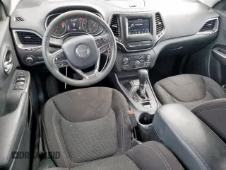 2019 Jeep Cherokee Latitude with VIN 1C4PJLCB6KD264183, listed as a Copart auction lot 64871745 with 121,556 mi miles and Salvage title. Bid and sale history available at DreamBid. Image 8.