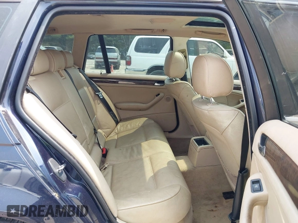 2003 BMW 3 Series 325xi with VIN WBAEP33463PF01746, listed as a IAAI auction lot 42435729 with 239,431 mi miles and . Bid and sale history available at DreamBid. Image 8.