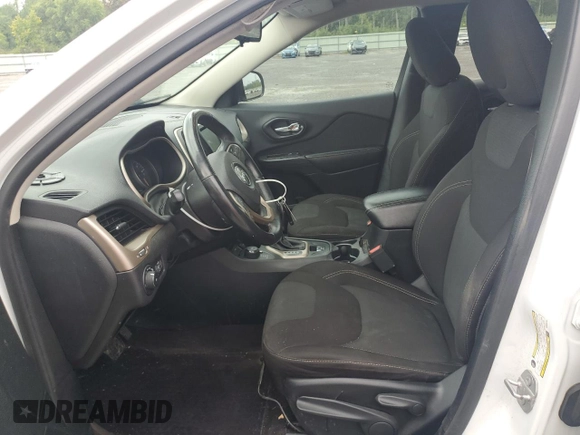 2017 Jeep Cherokee Latitude with VIN 1C4PJMCS3HW500792, listed as a Copart auction lot 65017815 with 115,644 mi miles and Clean title. Bid and sale history available at DreamBid. Image 7.