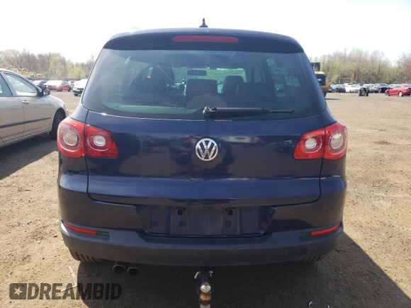 2011 Volkswagen Tiguan SE with VIN WVGBV7AX1BW563598, listed as a Copart auction lot 54215895 with 109,373 mi miles and Salvage Title. Bid and sale history available at DreamBid. Image 6.