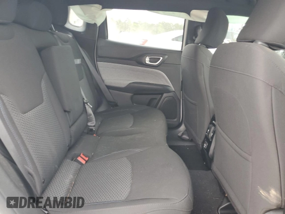 2024 Jeep Compass Sport z VIN 3C4NJDAN8RT157988, wystawiony jako Copart lot #52944995 z przebiegiem 7 740 mil mil oraz Szkoda całkowita • Salvage title. Historia ofert i sprzedaży dostępna na DreamBid. Obrazek 10.