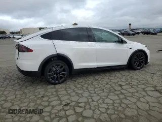 2019 Tesla Model X 75D with VIN 5YJXCAE21KF160589, listed as a Copart auction lot 50985585 with 31,273 mi miles and Salvage Title. Bid and sale history available at carsss.com. Image 3.