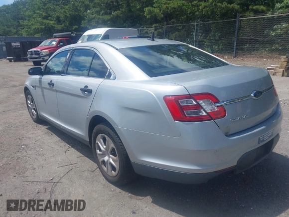2017 Ford Police Interceptor with VIN 1FAHP2MK0HG111257, listed as a IAAI auction lot 42731936 with 139,101 mi miles and . Bid and sale history available at DreamBid. Image 3.