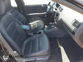 2018 Volkswagen Jetta SE Sport with VIN 3VWD17AJ2JM255162, listed as a IAAI auction lot 42506390 with 111,186 mi miles and . Bid and sale history available at DreamBid. Image 5.