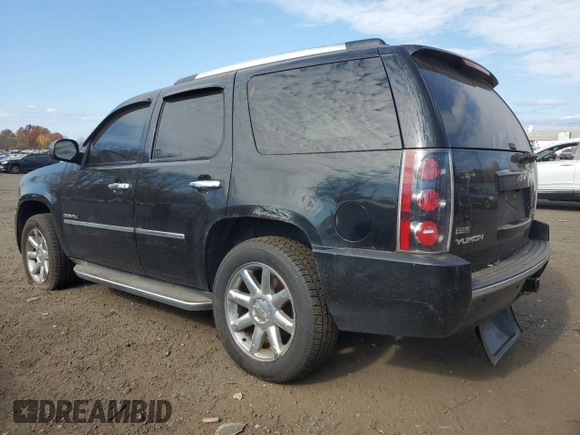 2011 GMC Yukon Denali with VIN 1GKS2EEF5BR197392, listed as a Copart auction lot 77253844 with 276,239 mi miles and Clean Title. Bid and sale history available at carsss.com. Image 2.