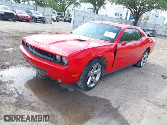 2009 Dodge Challenger R/T z VIN 2B3LJ54T89H588042, wystawiony jako IAAI lot #42122055 z przebiegiem Nie podano mil oraz . Historia ofert i sprzedaży dostępna na DreamBid. Obrazek 16.
