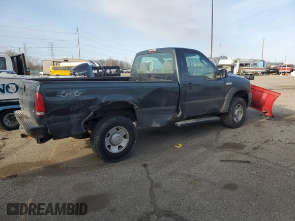 2005 Ford F-250 XL with VIN 1FTNF21535ED28632, listed as a Copart auction lot 47777775 with 136,555 mi miles and Clean title. Bid and sale history available at DreamBid. Image 3.