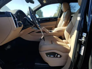 2019 Porsche Cayenne z VIN WP1AA2AY2KDA19287, wystawiony jako Copart lot #49833655 z przebiegiem 24 020 mil mil oraz Szkoda całkowita • Salvage title. Historia ofert i sprzedaży dostępna na DreamBid. Obrazek 7.