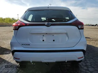 2023 Nissan Kicks S z VIN 3N1CP5BV6PL553413, wystawiony jako Copart lot #56627315 z przebiegiem 29 979 mil mil oraz Czysty tytuł • Clean title. Historia ofert i sprzedaży dostępna na DreamBid. Obrazek 6.