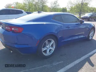 2019 Chevrolet Camaro 1LT z VIN 1G1FB1RX0K0113565, wystawiony jako IAAI lot #42175903 z przebiegiem 56 946 mil mil oraz . Historia ofert i sprzedaży dostępna na DreamBid. Obrazek 4.