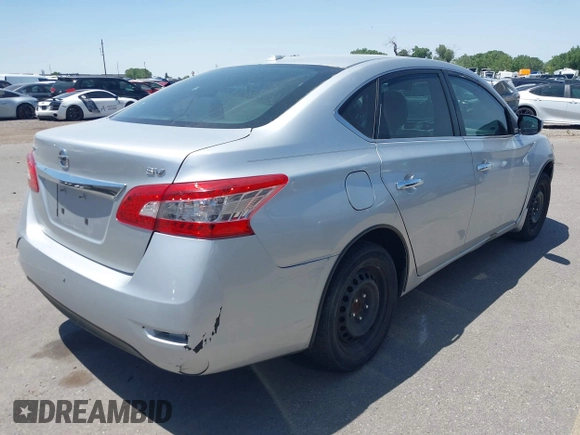 2015 Nissan Sentra SL z VIN 3N1AB7AP5FY382918, wystawiony jako IAAI lot #42319733 z przebiegiem 159 599 mil mil oraz . Historia ofert i sprzedaży dostępna na DreamBid. Obrazek 4.