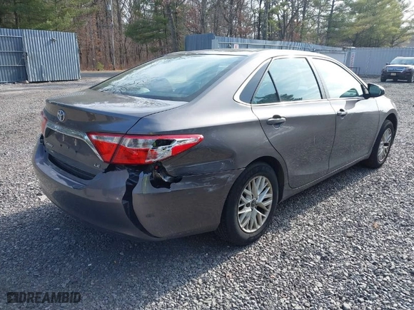 2017 Toyota Camry XLE with VIN 4T1BF1FK7HU640132, listed as a IAAI auction lot 41734080 with 59,359 mi miles. Bid and sale history available at carsss.com. Image 4.