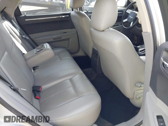 2006 Chrysler 300 Touring with VIN 2C3KA53G26H459048, listed as a IAAI auction lot 42049103 with 256,564 mi miles. Bid and sale history available at carsss.com. Image 8.