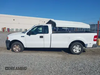 2006 Ford F-150 XL z VIN 1FTRF12226KC11966, wystawiony jako IAAI lot #42252210 z przebiegiem 238 265 mil mil oraz . Historia ofert i sprzedaży dostępna na DreamBid. Obrazek 14.