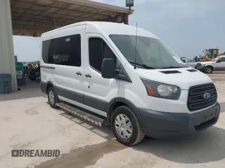 2018 Ford Transit Passenger XL with VIN 1FMZK1CM2JKA97533, listed as a IAAI auction lot 41908958 with 204,540 mi miles. Bid and sale history available at carsss.com. Image 1.