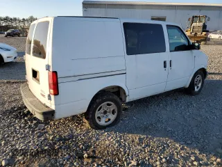 2005 GMC Safari Cargo with VIN 1GTDM19X65B509260, listed as a Copart auction lot 78824514 with 107,939 mi miles and Salvage Title. Bid and sale history available at carsss.com. Image 3.