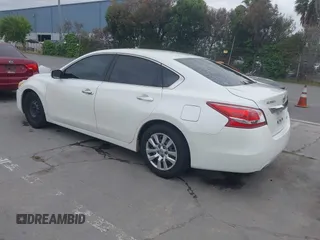 2013 Nissan Altima 2.5 S with VIN 1N4AL3AP7DC256039, listed as a IAAI auction lot 42075241 with 216,625 mi miles and . Bid and sale history available at carsss.com. Image 3.