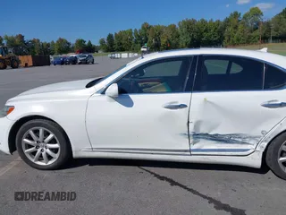 2008 Lexus LS 460 with VIN JTHBL46F485070620, listed as a IAAI auction lot 40529145 with 135,030 mi miles. Bid and sale history available at carsss.com. Image 14.