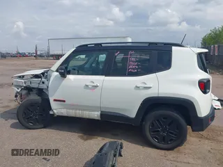 2018 Jeep Renegade Trailhawk with VIN ZACCJBCB9JPG76350, listed as a IAAI auction lot 40249880 with 74,926 mi miles. Bid and sale history available at carsss.com. Image 15.