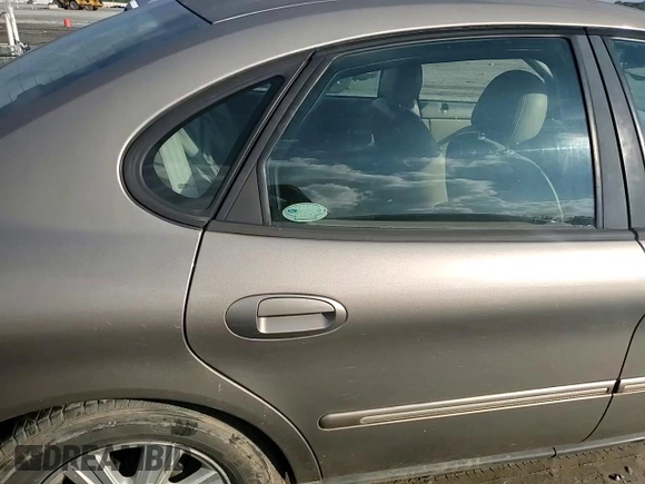 2003 Ford Taurus SEL Deluxe with VIN 1FAHP56SX3A243775, listed as a Copart auction lot 72245394 with 251,041 mi miles and Salvage Title. Bid and sale history available at DreamBid. Image 10.
