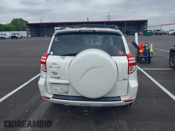 2011 Toyota RAV4 Ltd with VIN 2T3DK4DV0BW042823, listed as a IAAI auction lot 42157886 with 177,679 mi miles. Bid and sale history available at carsss.com. Image 16.