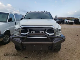2018 Ram 3500 Laramie Longhorn z VIN 3C63RRKL7JG354150, wystawiony jako Copart lot #56087194 z przebiegiem 109 170 mil mil oraz Czysty tytuł • Clean title. Historia ofert i sprzedaży dostępna na DreamBid. Obrazek 5.