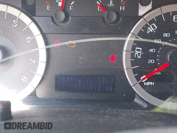 2010 Ford Escape XLT z VIN 1FMCU9DGXAKD25432, wystawiony jako IAAI lot #42195798 z przebiegiem 135 080 mil mil oraz . Historia ofert i sprzedaży dostępna na DreamBid. Obrazek 7.