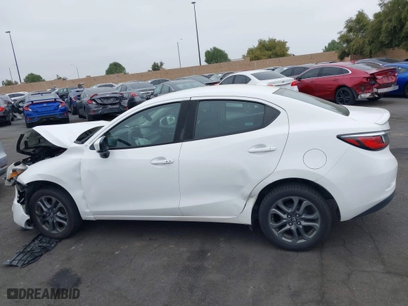 2019 Toyota Yaris Sedan L with VIN 3MYDLBYVXKY507258, listed as a IAAI auction lot 41890588 with 1 mi miles. Bid and sale history available at carsss.com. Image 13.