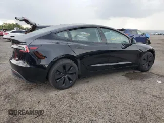 2024 Tesla Model 3 z VIN 5YJ3E1EA5RF860464, wystawiony jako Copart lot #55632695 z przebiegiem 5 221 mil mil oraz Szkoda całkowita • Salvage title. Historia ofert i sprzedaży dostępna na DreamBid. Obrazek 3.