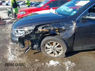 2018 Kia Optima LX with VIN KNAGT4L30J5235891, listed as a IAAI auction lot 41412579 with 44,362 mi miles. Bid and sale history available at carsss.com. Image 6.
