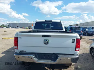 2018 Ram 2500 Big Horn with VIN 3C6UR5ML3JG359629, listed as a IAAI auction lot 42236067 with 137,450 mi miles and . Bid and sale history available at DreamBid. Image 16.