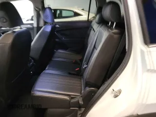 2024 Volkswagen Tiguan SE с VIN 3VV3B7AX8RM082650, выставлен на аукционе IAAI как лот 42853001 с пробегом 19 677 миль миль и . История ставок и продаж доступна на DreamBid. Изображение 12.