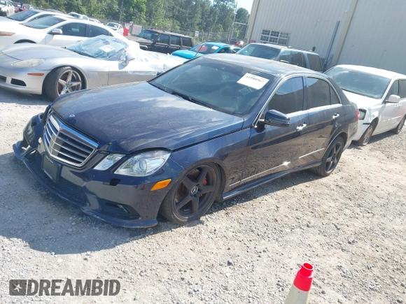 2010 Mercedes-Benz E-Class E 550 Luxury with VIN WDDHF9AB5AA143775, listed as a IAAI auction lot 41980967 with 1 mi miles. Bid and sale history available at carsss.com. Image 2.