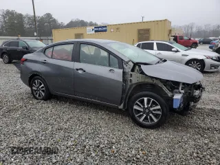 2020 Nissan Versa SV z VIN 3N1CN8EV7LL868959, wystawiony jako Copart lot #42682345 z przebiegiem 91 567 mil mil oraz Szkoda całkowita • Salvage title. Historia ofert i sprzedaży dostępna na DreamBid. Obrazek 4.