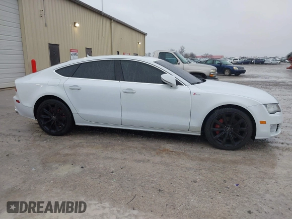2014 Audi A7 Premium Plus z VIN WAUWGAFC0EN083417, wystawiony jako IAAI lot #41350273 z przebiegiem 163 402 mil mil oraz . Historia ofert i sprzedaży dostępna na DreamBid. Obrazek 13.