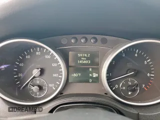 2011 Mercedes-Benz M 350 z VIN 4JGBB5GB2BA634586, wystawiony jako Copart lot #56959875 z przebiegiem 145 893 mil mil oraz Szkoda całkowita • Salvage title. Historia ofert i sprzedaży dostępna na DreamBid. Obrazek 9.
