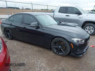 2018 BMW 3 Series 320i z VIN WBA8E1G53JNU91774, wystawiony jako IAAI lot #42189798 z przebiegiem 147 043 mil mil oraz . Historia ofert i sprzedaży dostępna na DreamBid. Obrazek 1.