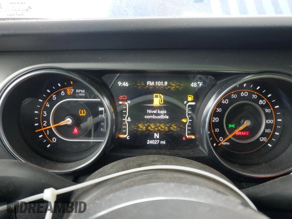 2021 Jeep Wrangler Unlimited Sahara Altitude z VIN 1C4HJXEG7MW728612, wystawiony jako Copart lot #45001535 z przebiegiem 24 027 mil mil oraz Szkoda całkowita • Salvage title. Historia ofert i sprzedaży dostępna na DreamBid. Obrazek 9.