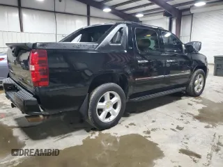 2010 Chevrolet Avalanche LTZ z VIN 3GNVKGE04AG290474, wystawiony jako Copart lot #51571895 z przebiegiem 130 497 mil mil oraz Szkoda całkowita • Salvage title. Historia ofert i sprzedaży dostępna na DreamBid. Obrazek 3.